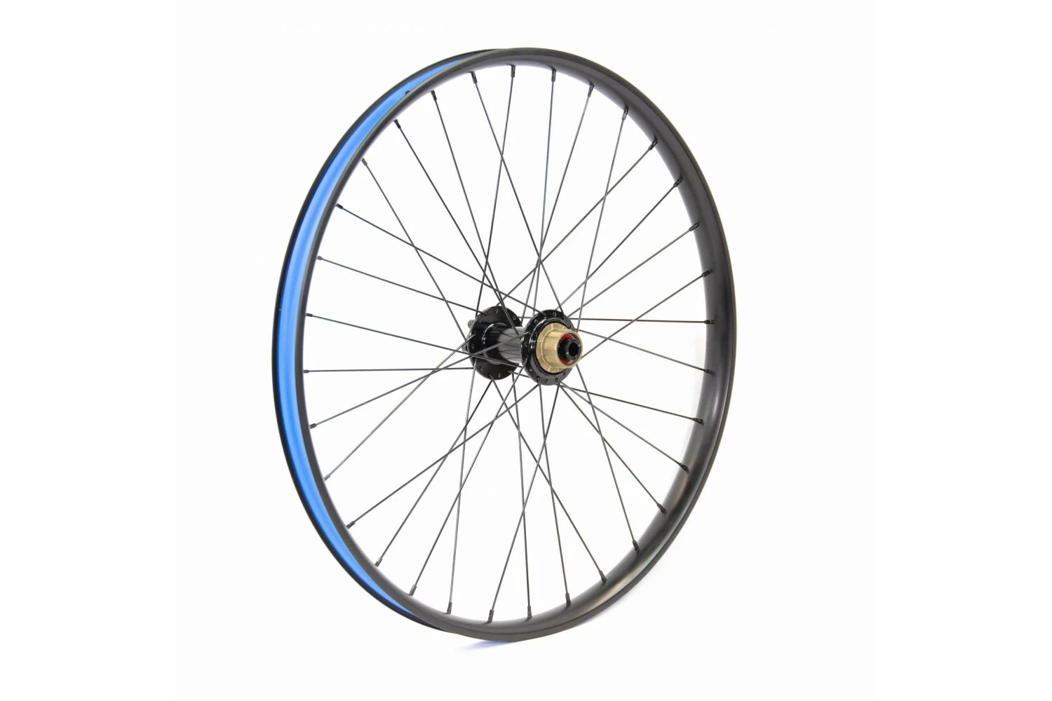 ROUE ARRIÈRE 24” 32T AXE TRAVERSANT 12mm 1 ROUE ARRIÈRE 24” 32T AXE TRAVERSANT 12mm